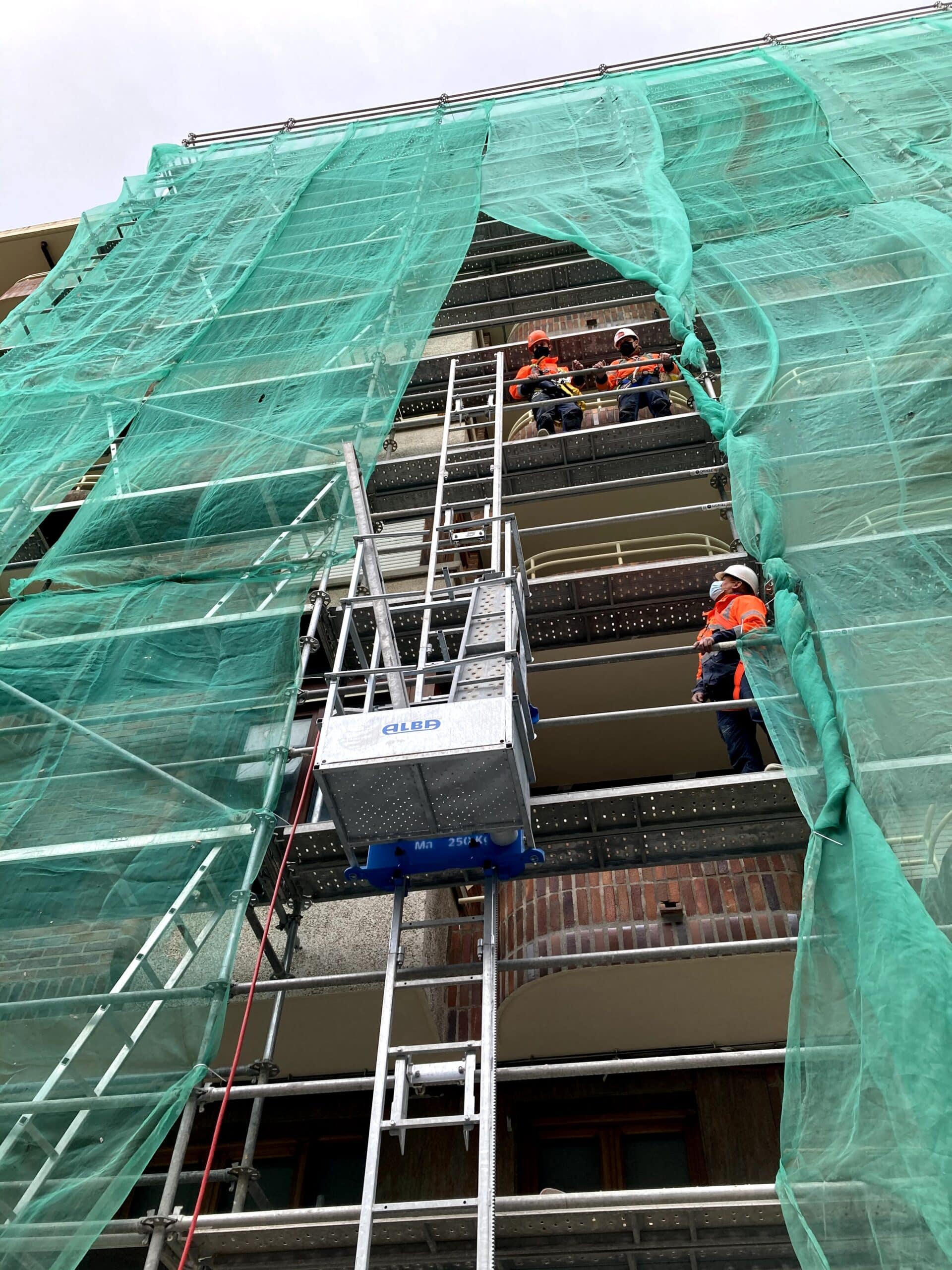 Alba Construction Hoists – Scaffolding Lift