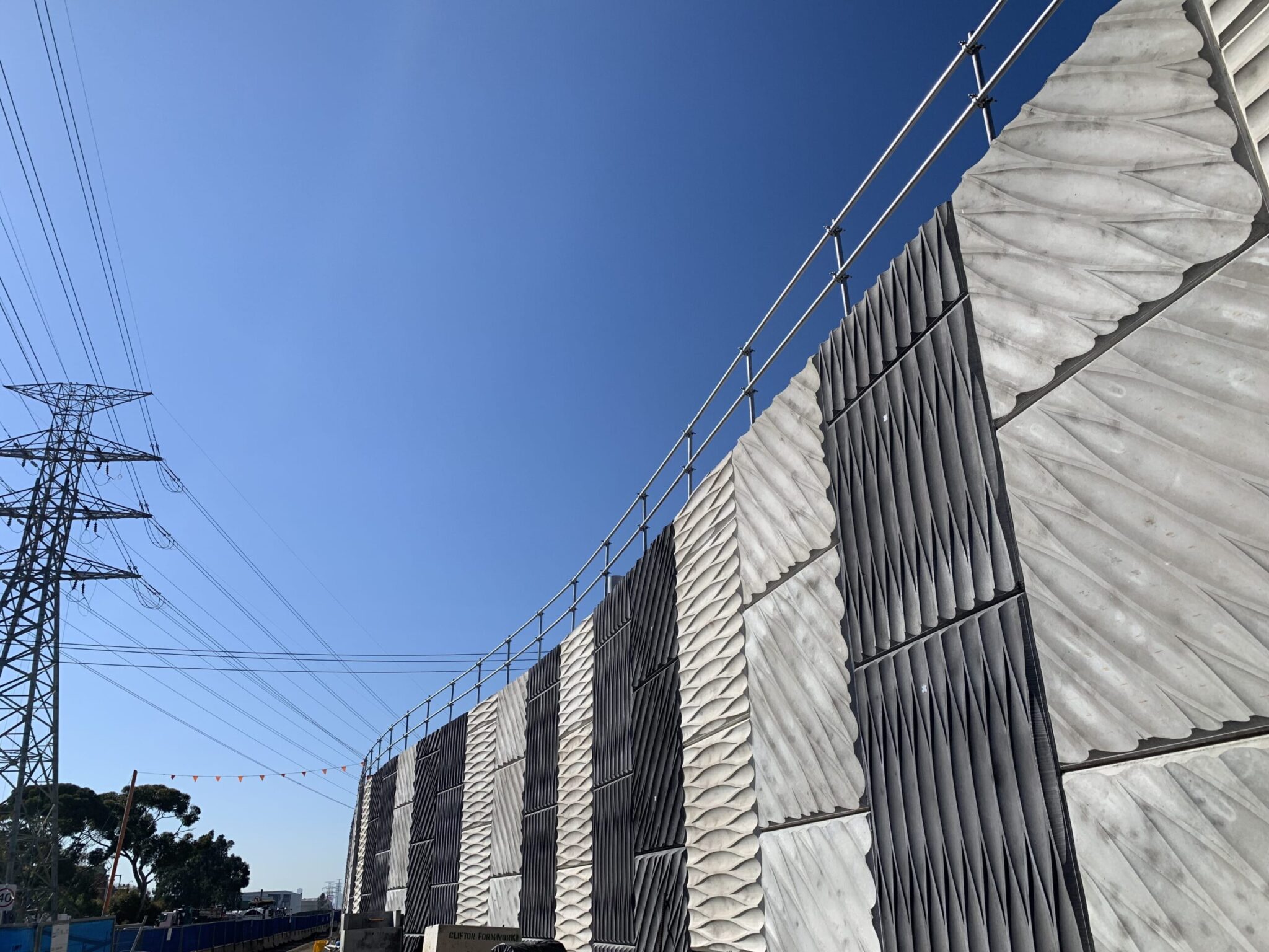 Temporary-Handrail-on-Retaining-Wall-West-Gate-Tunnel-1-1-scaled.jpg